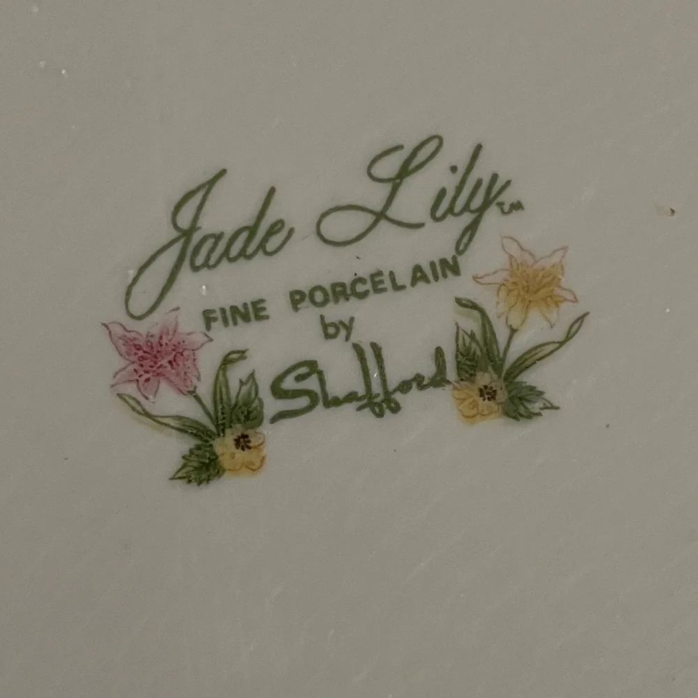 Shafford Jade Lily vintage quiche dish
